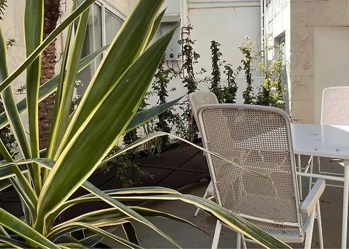 Condesa Amsterdam G Elegant 1br, 1ba Nestled On Amsterdam Avenue Apartamento