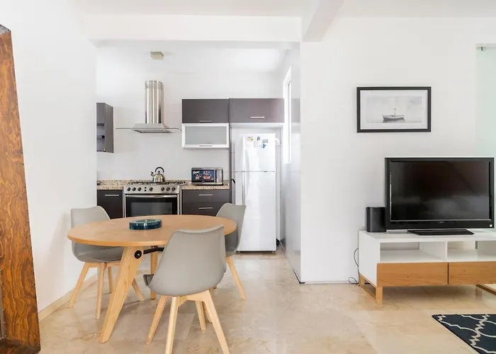 Condesa Amsterdam G Elegant 1br, 1ba Nestled On Amsterdam Avenue