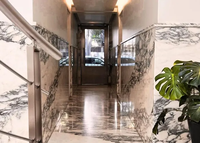 Casa vacanze Condesa Amsterdam G Elegant 1br, 1ba Nestled On Amsterdam Avenue